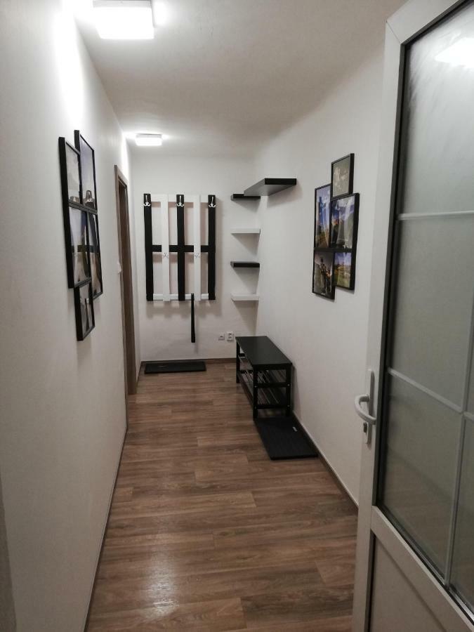 Apartmany Pod Divadlem 즈노이모 외부 사진