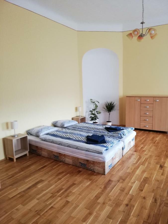 Apartmany Pod Divadlem 즈노이모 외부 사진