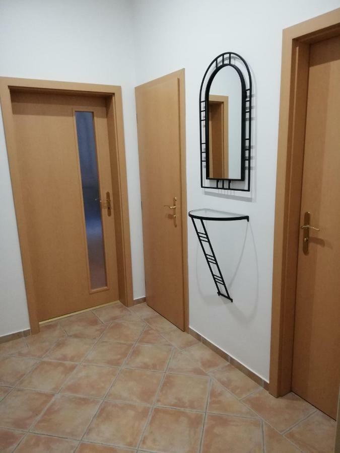 Apartmany Pod Divadlem 즈노이모 외부 사진