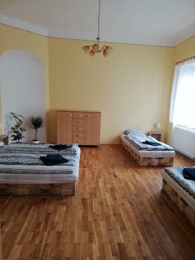 Apartmany Pod Divadlem 즈노이모 외부 사진